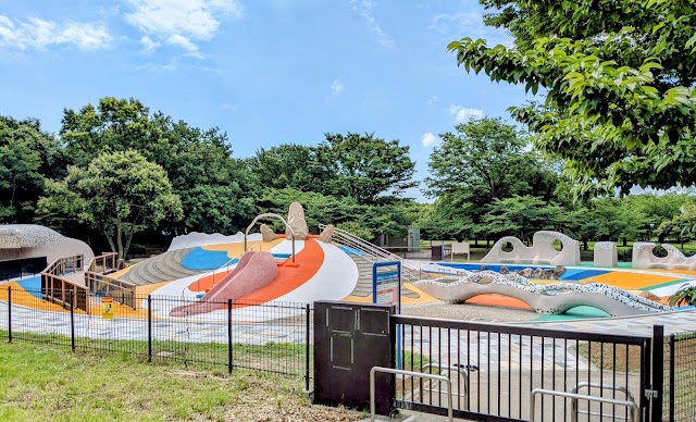 都立舍人公園（浮球之池）