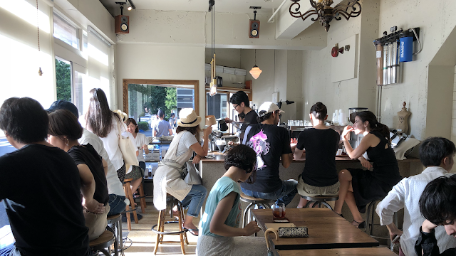 GLITCH COFFEE & ROASTERS(神保町)
